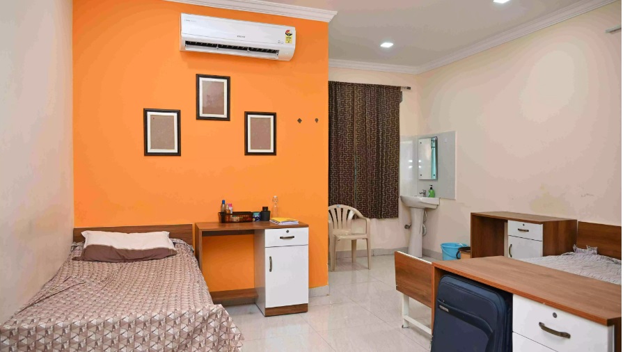 School of Innovation and Management (SOIM) Others(2)