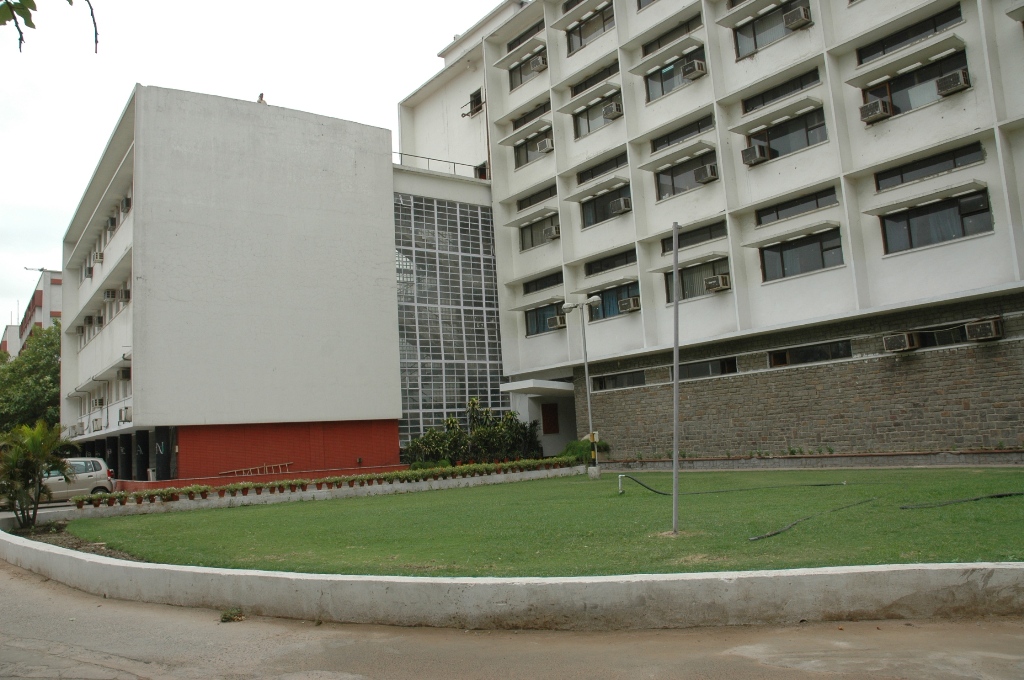SPA Delhi Main Building(2)