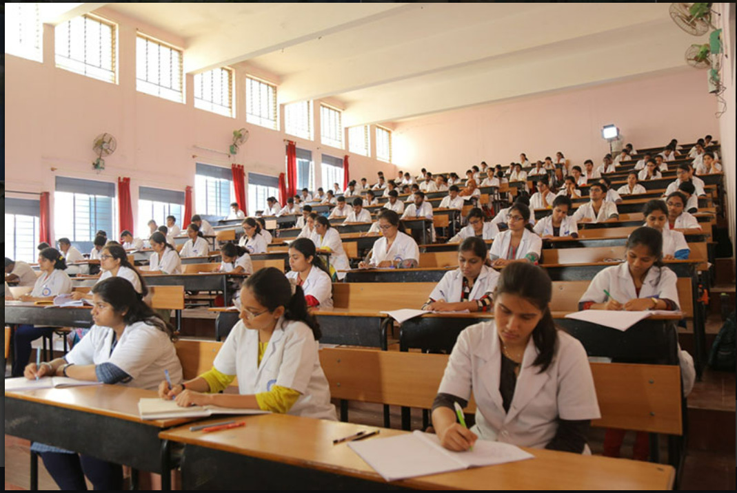 Sri Siddhartha Academy of Higher Education Classroom(1)