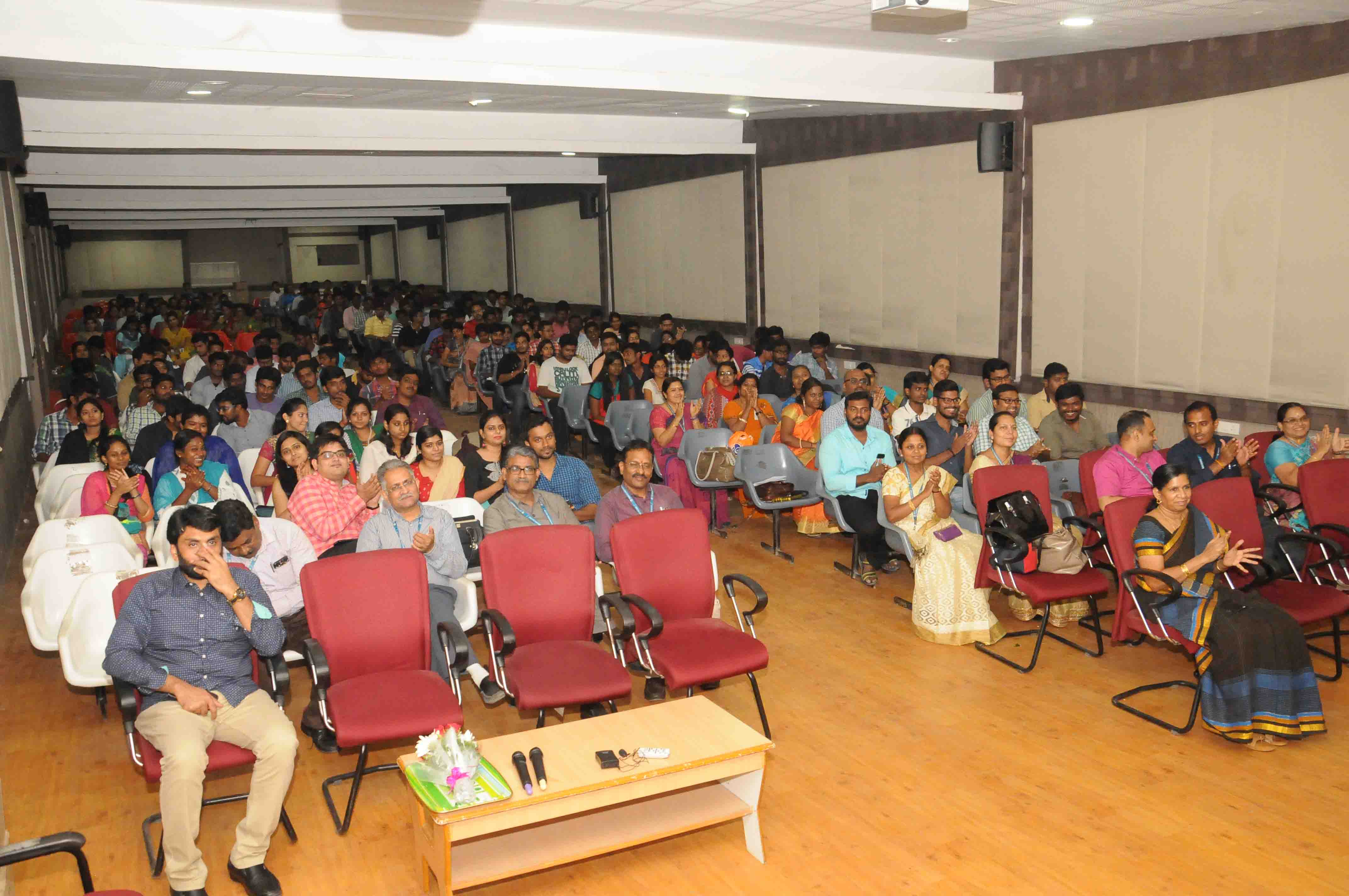 SRM Easwari Engineering College Seminar hall
