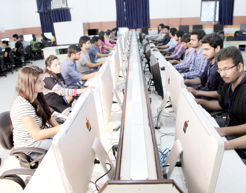 SRM IST Delhi-NCR Campus, Ghaziabad Labs(2)