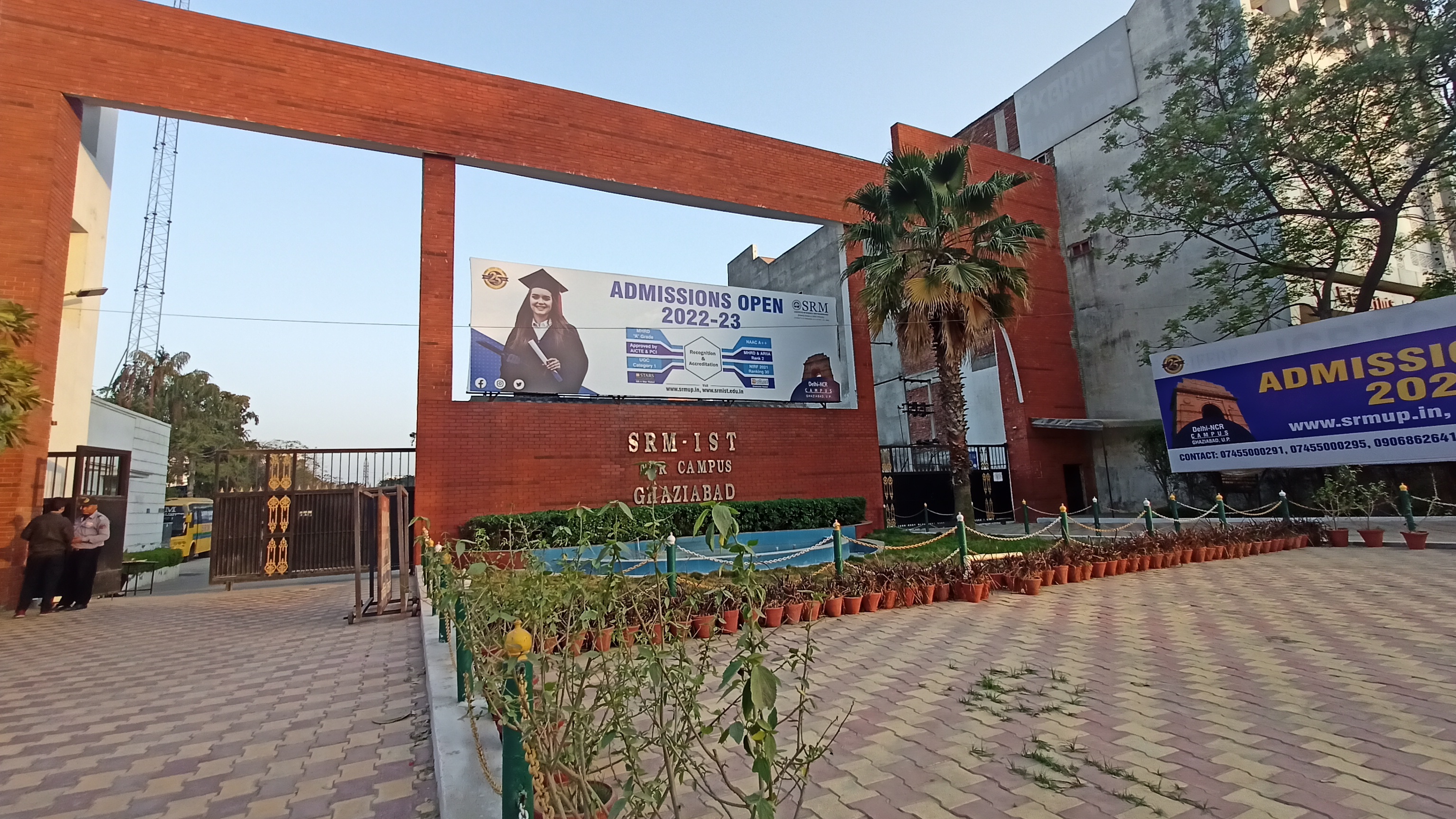 SRM IST Delhi-NCR Campus, Ghaziabad Entrance