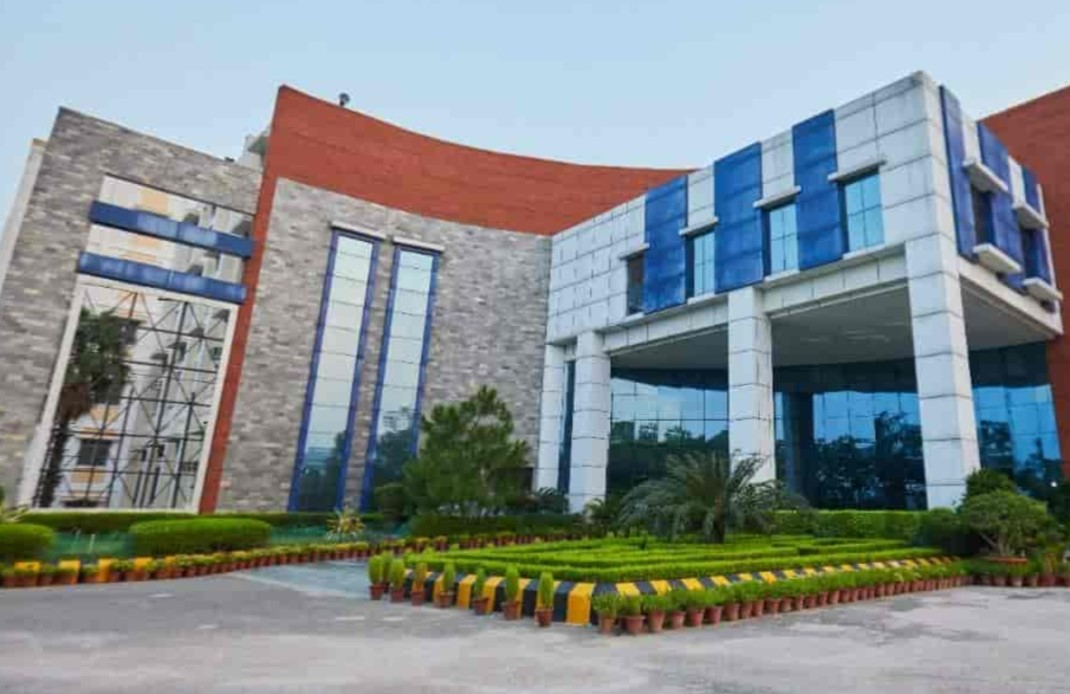 SRM IST Delhi-NCR Campus, Ghaziabad Campus Building(4)