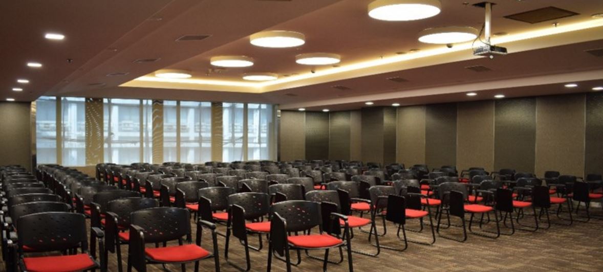 SVKM's Shri Bhagubhai Mafatlal Polytechnic Auditorium
