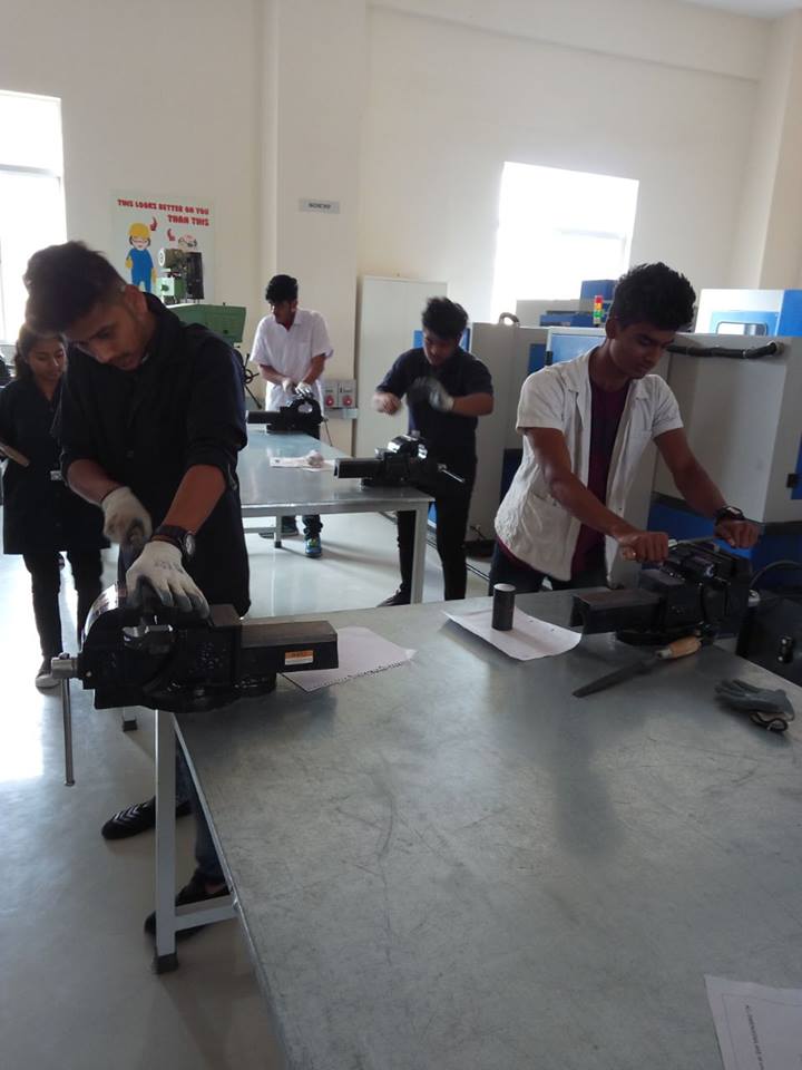 Symbiosis Skills and Professional University Labs(1)