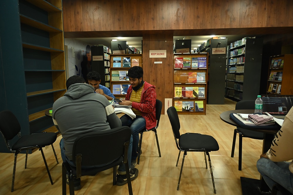 Techno International New Town Library(2)