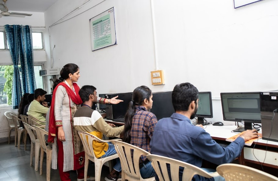 Terna Engineering College Labs(4)