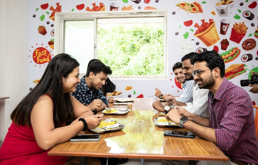 Terna Engineering College Cafeteria / Mess