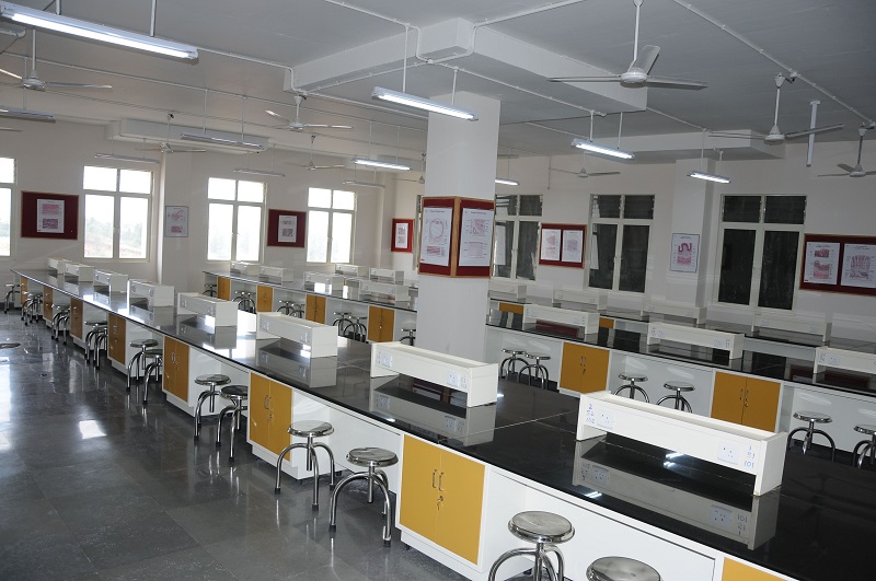 The Apollo University Labs(1)