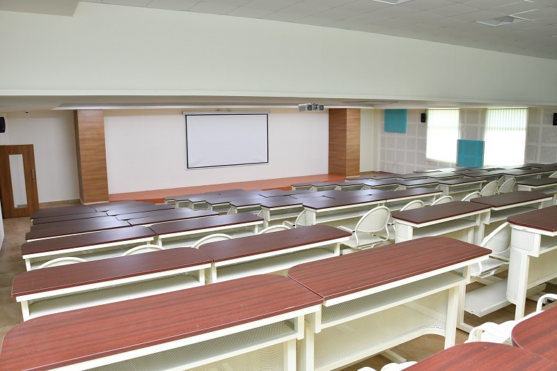 The Apollo University Classroom(2)