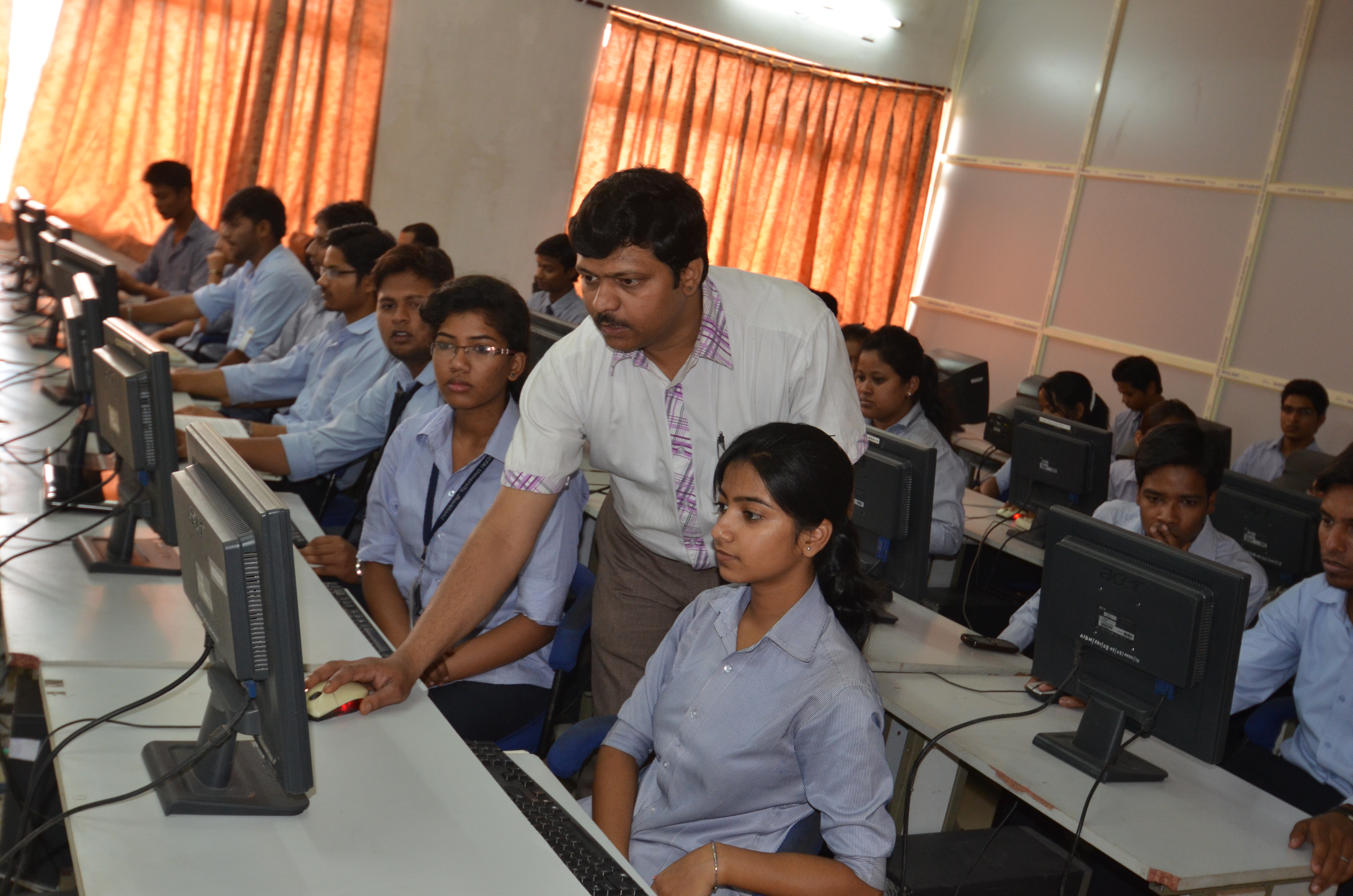 ICFAI University Jharkhand Labs