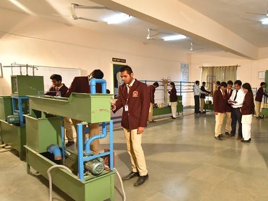 Technocrats Institute of Technology Labs(3)