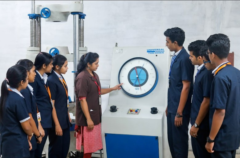TOMS College of Engineering and Polytechnic Labs(4)