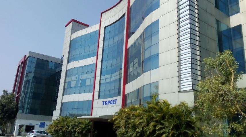 Tulsiramji Gaikwad-Patil College of Engineering and Technology Campus Building