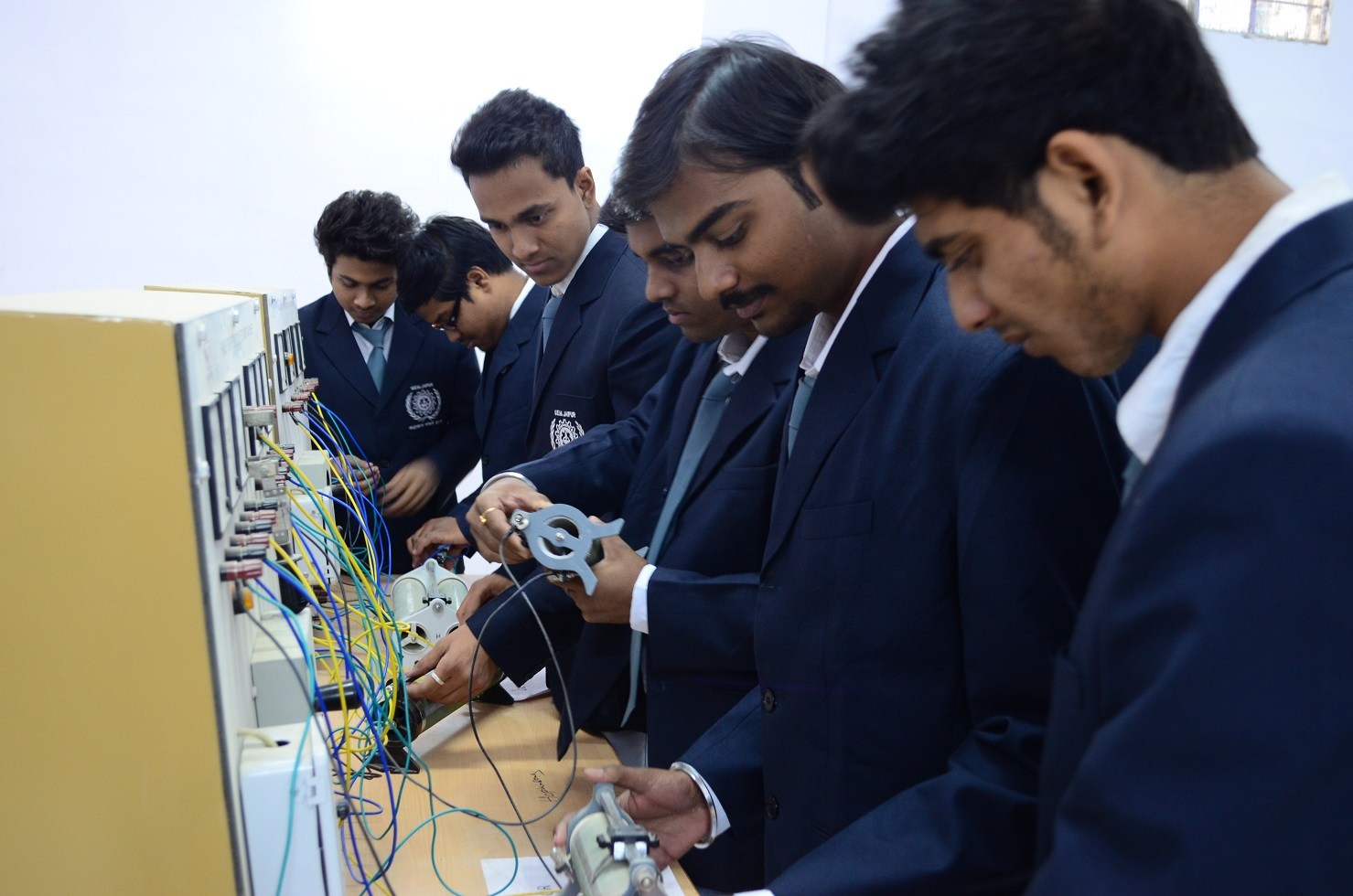 UEM Kolkata Labs(2)