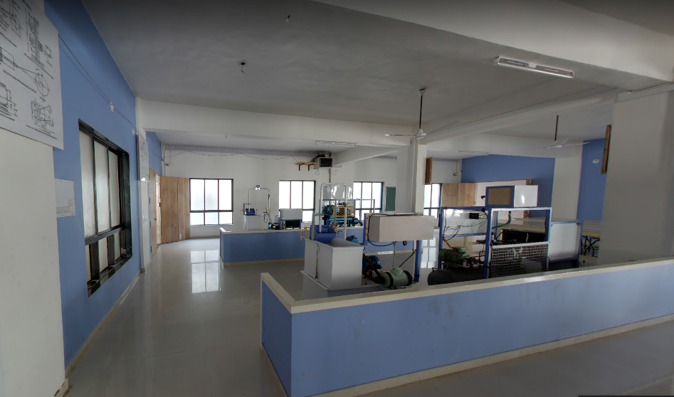 UKA Tarsadia University Labs(3)