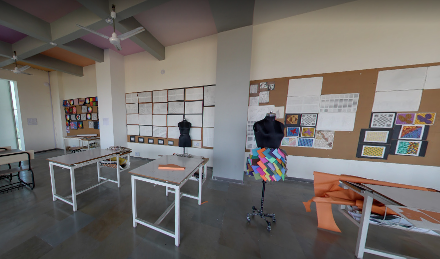 UKA Tarsadia University Labs(4)