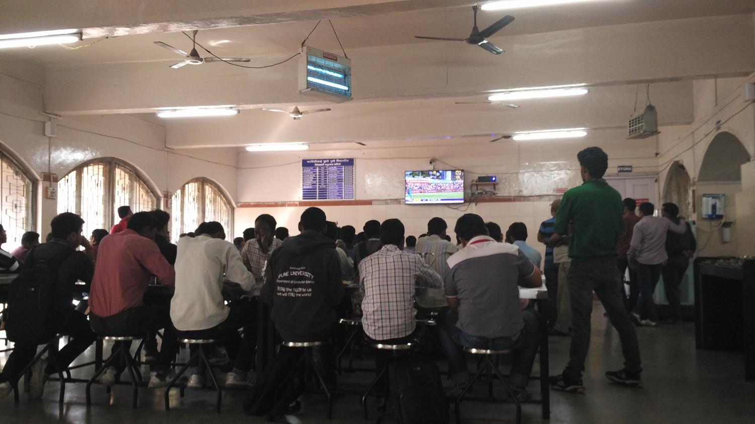 SPPU Cafeteria / Mess