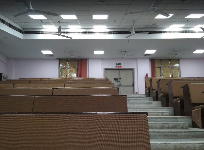 Vardhman Mahavir Medical College Lecture Hall