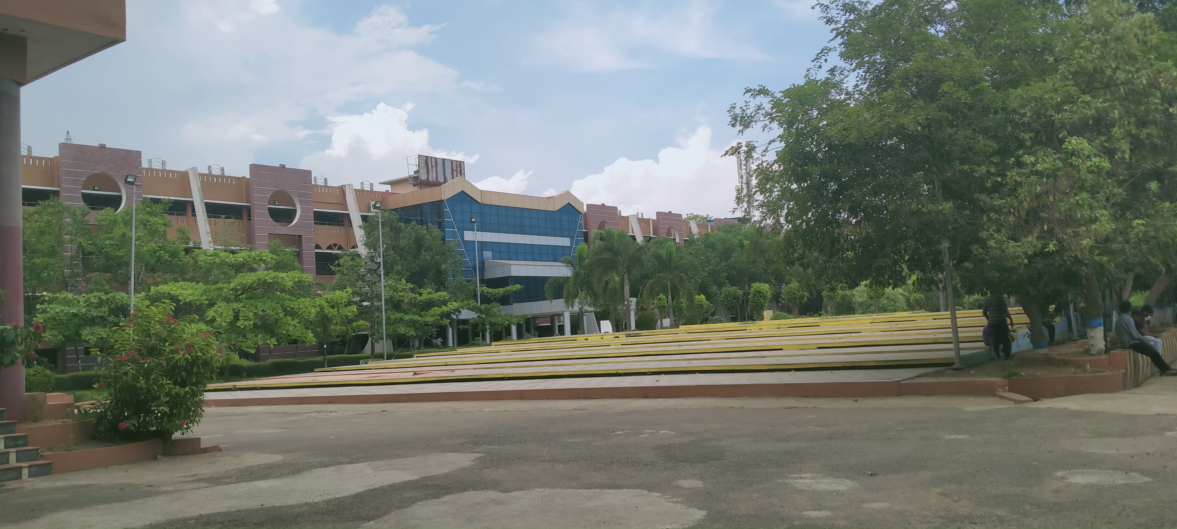 Vel Tech Campus Building(1)
