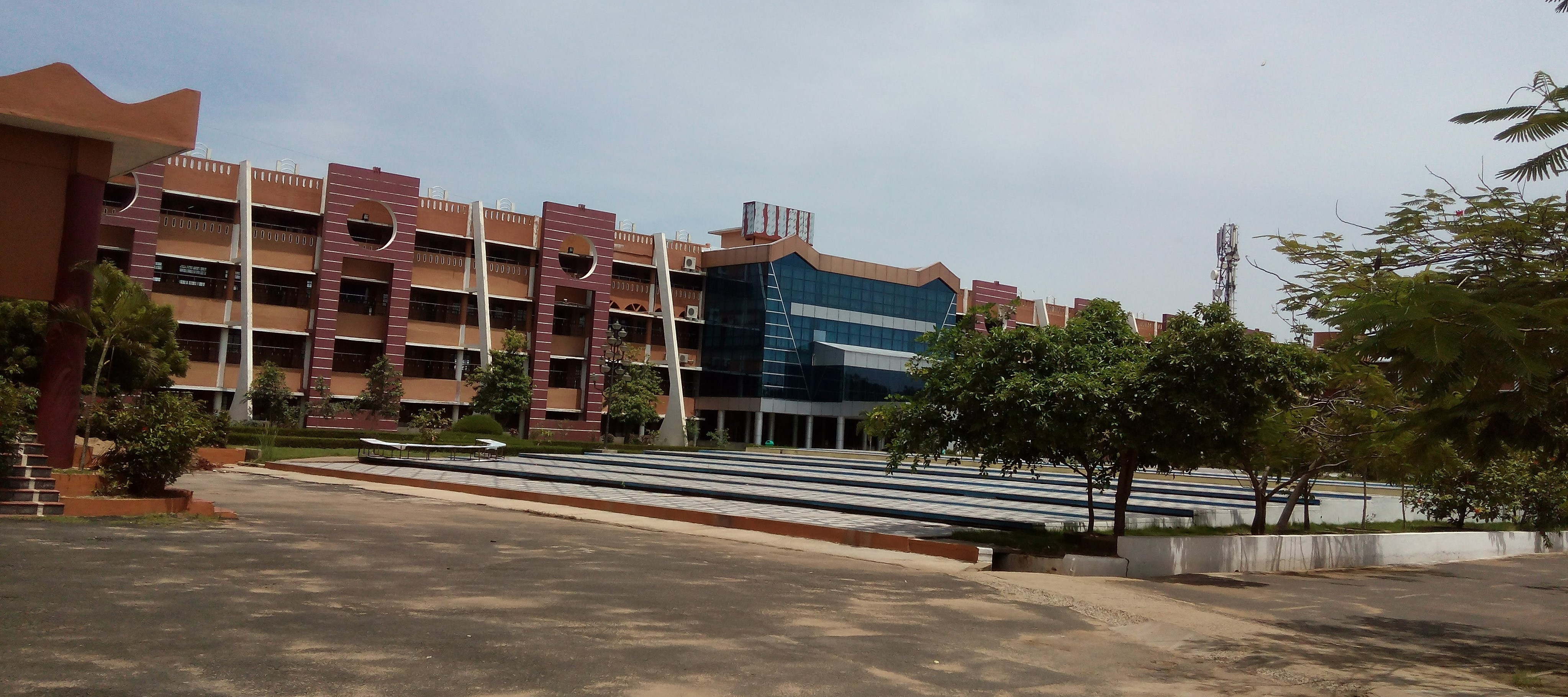 Vel Tech Campus View(4)