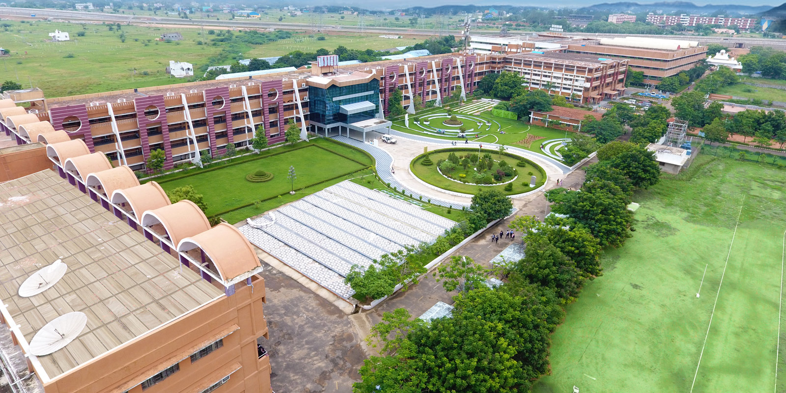 Vel Tech Campus View(8)