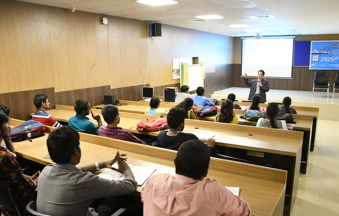 Vel Tech Classroom