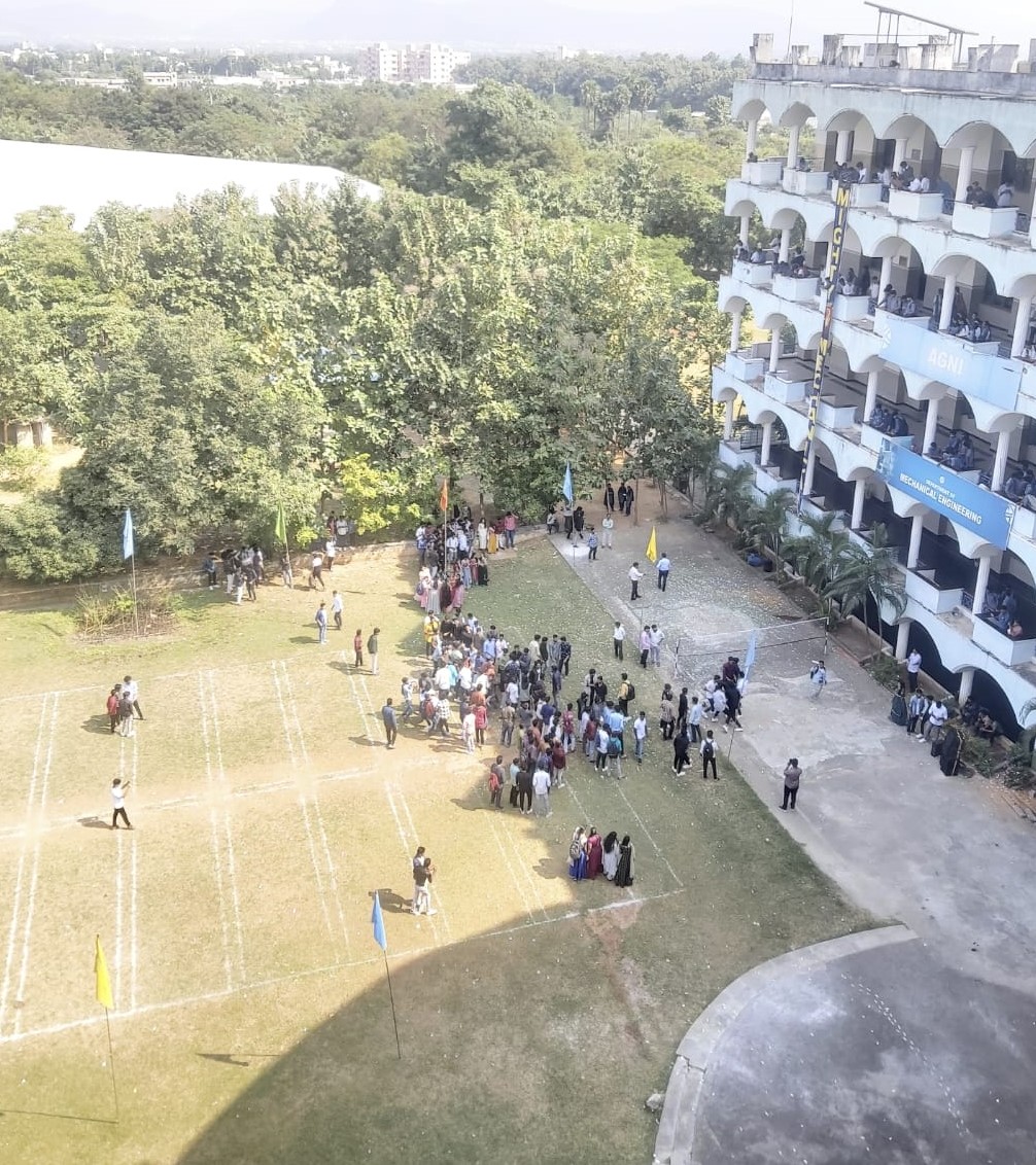 Vignan's Institute of Information Technology Campus View(1)