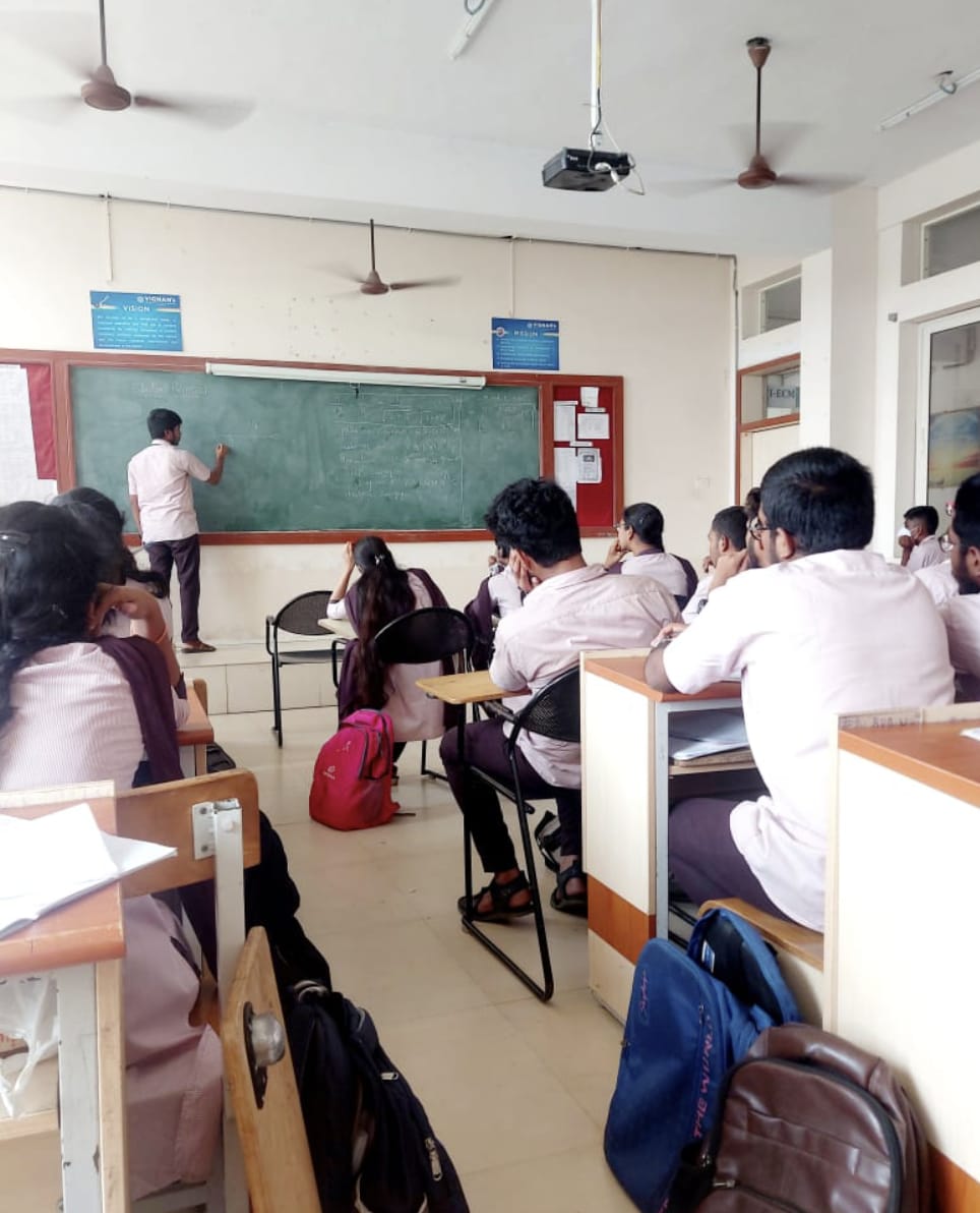 Vignan's Institute of Information Technology Classroom(3)