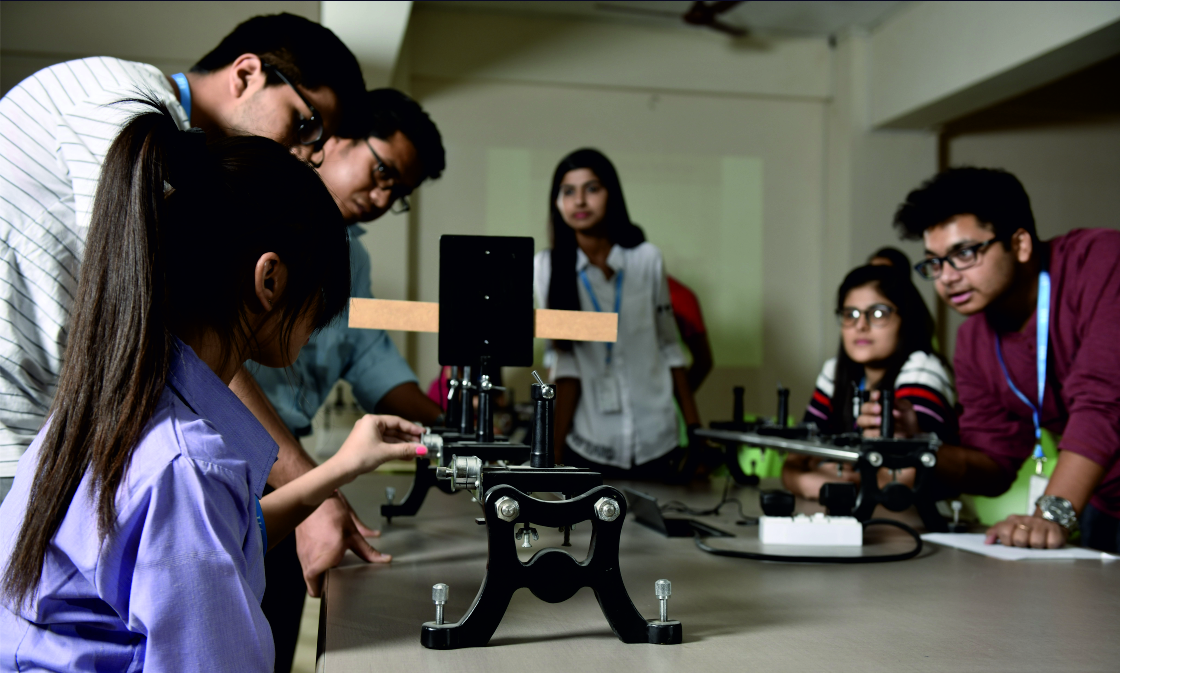VIT Bhopal Labs(7)