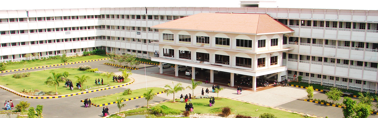 Vivekanadha College of Engineering For Women Campus Building(1)