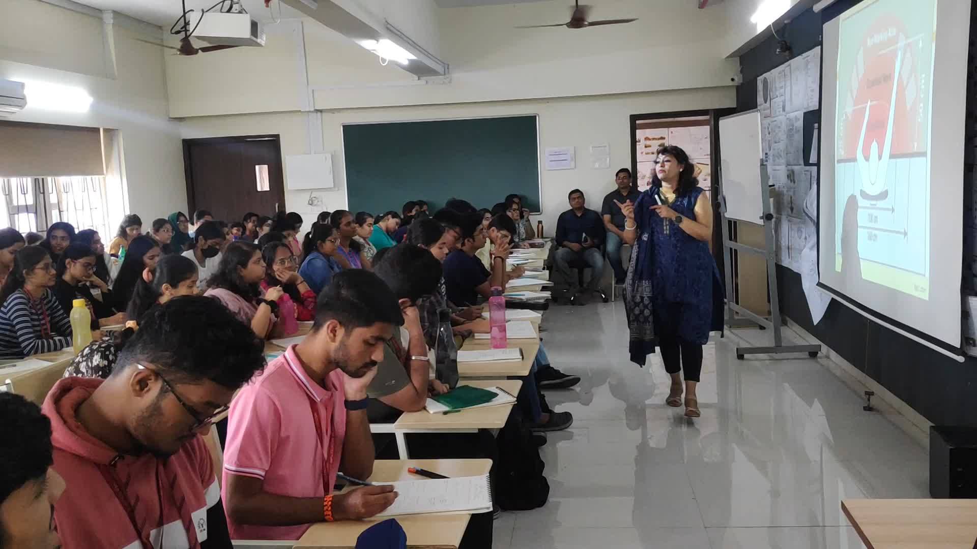 Vivekanand Education Society's College of Architecture Classroom(2)