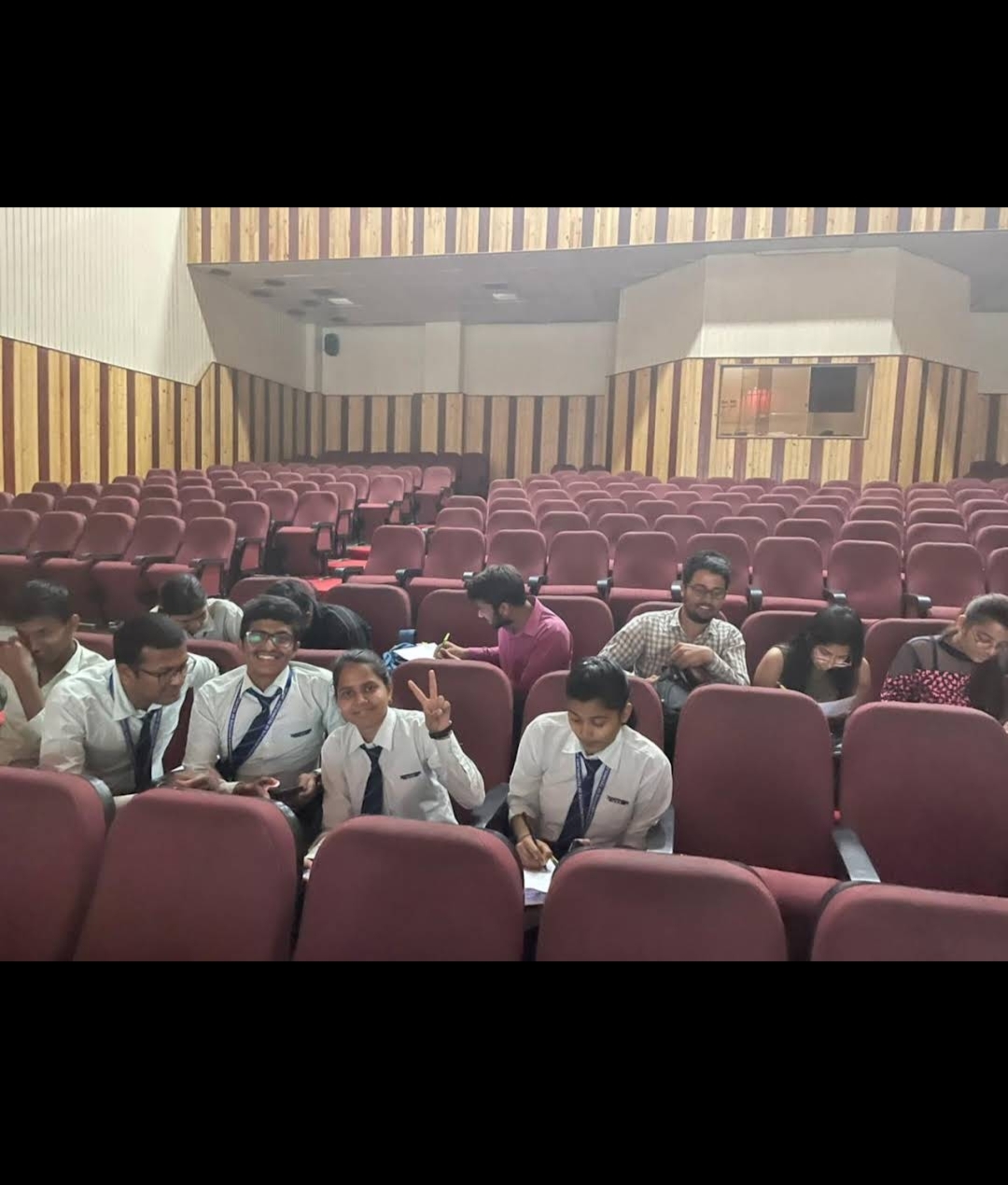 Vivekananda Institute of Technology Auditorium(1)