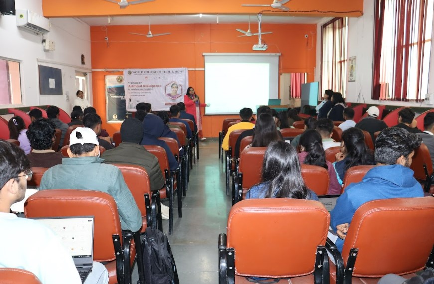 World College of Technology and Management Classroom(1)